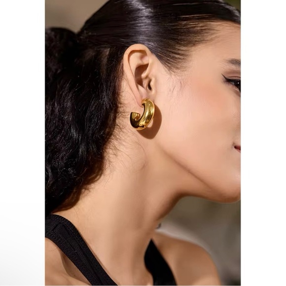 14K Gold Plated Oversized Hoop Earrings - Picture 1 of 3